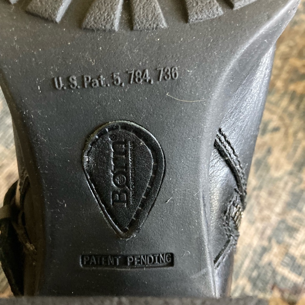 BORN boots - never worn! - Picture 9 of 10